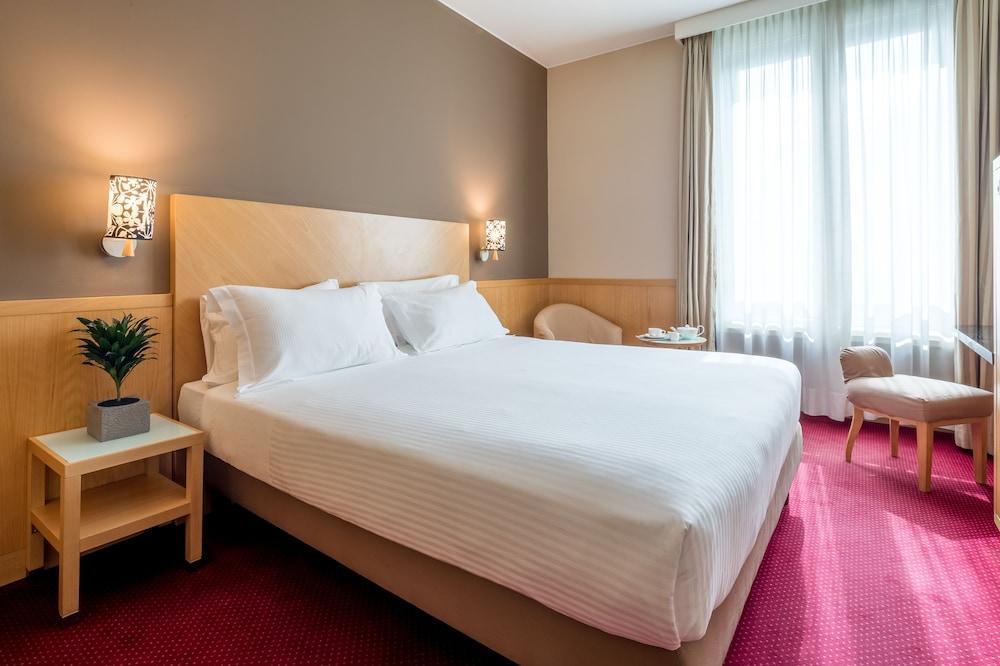 Hotel Tocq Milano Esterno foto