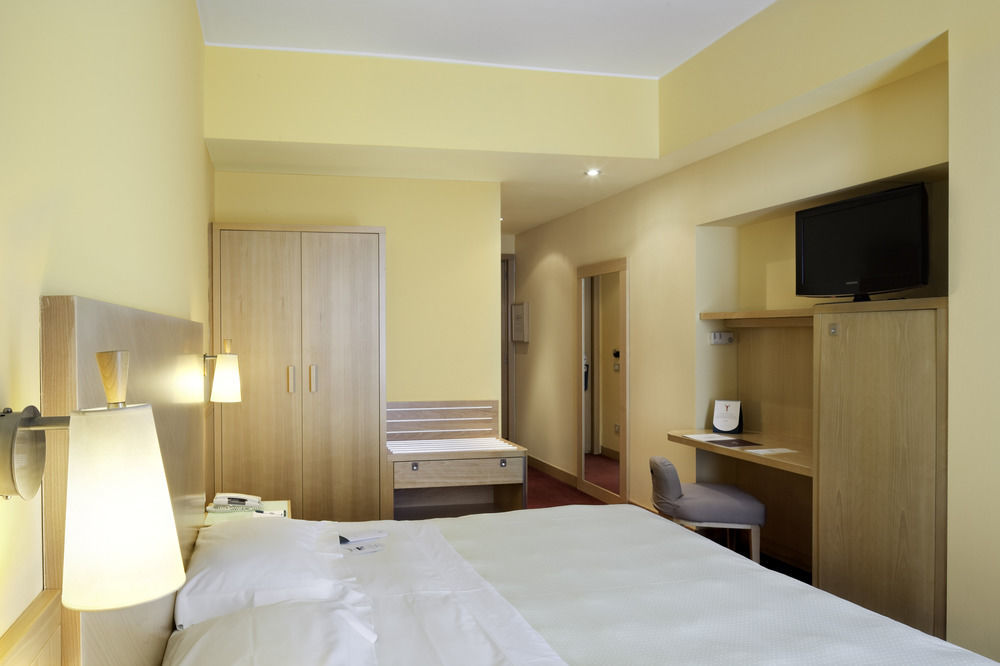 Hotel Tocq Milano Esterno foto